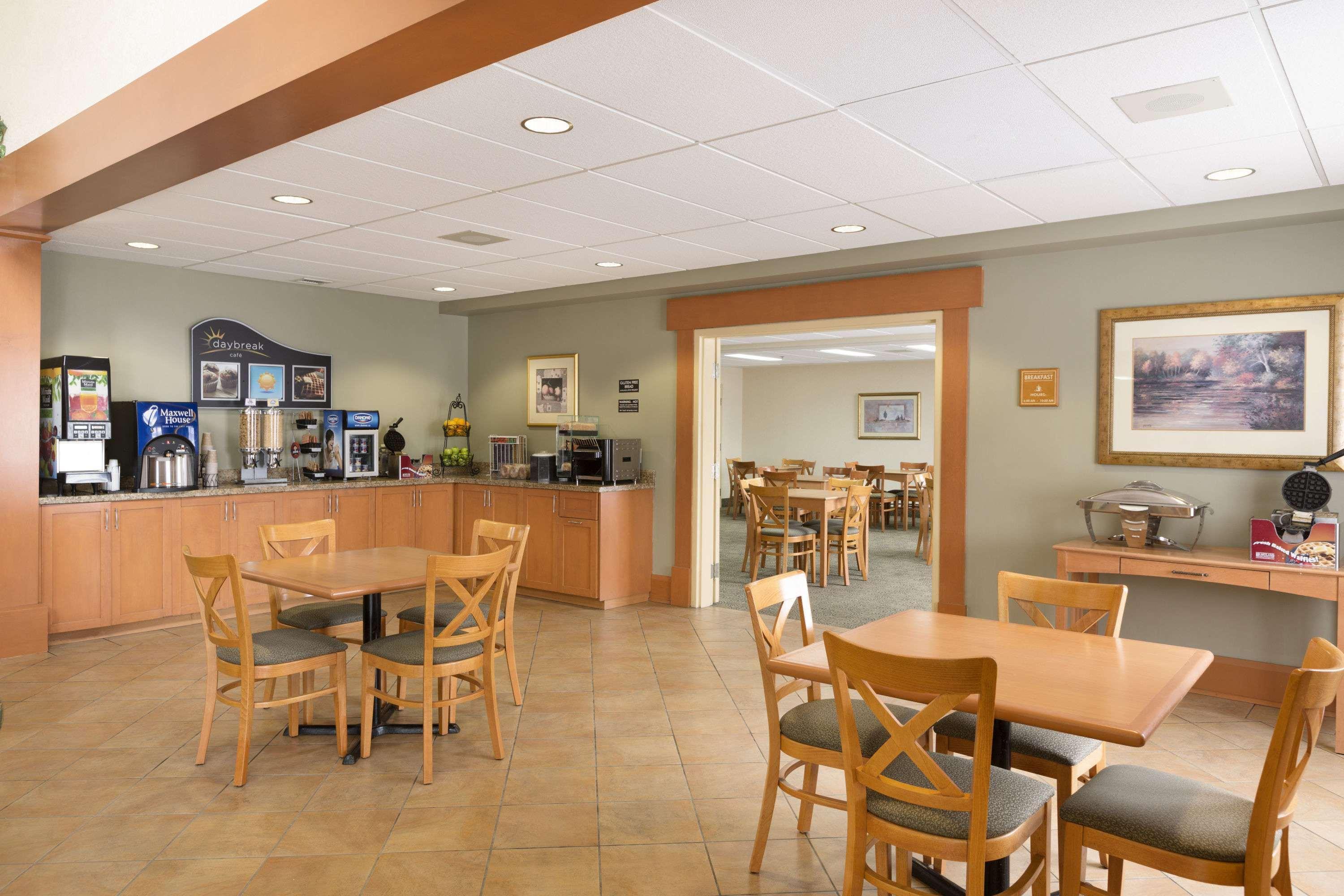 Hotel Days By Wyndham Orillia